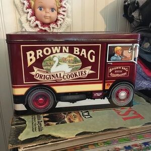 1991 Brown Bag O R I G I N A L Cookie tin